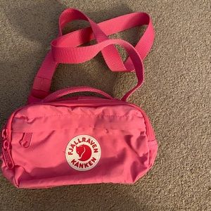 fjallraven kanken fanny pack